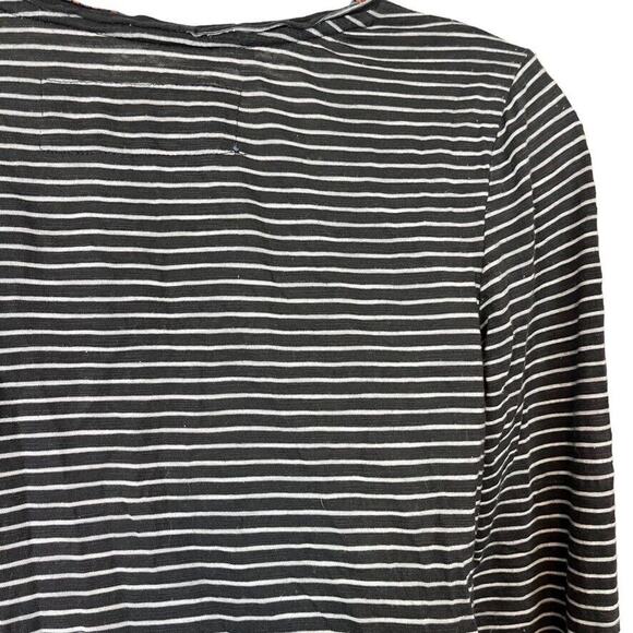 Little Yellow Button Anthropologie Striped Long Sleeve V-Neck Gray Knit Top M - Picture 13 of 16